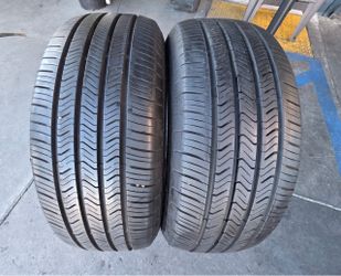 2 USED TIRES TOYO 235/65/18