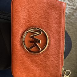 Micheal Kors Wristlet Purse