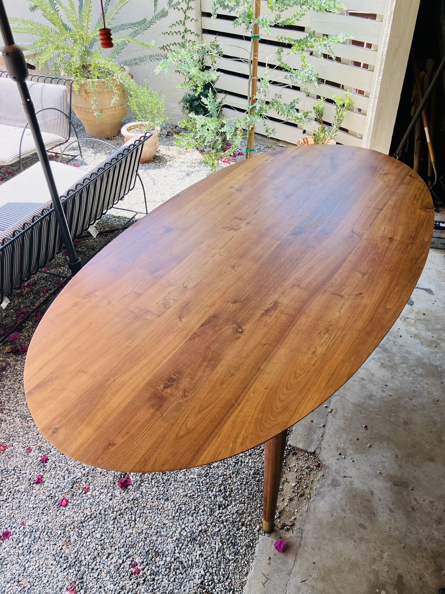 HD Buttercup Dining Table