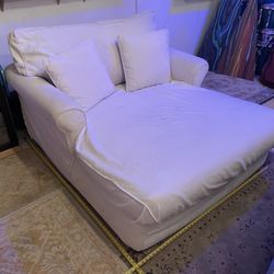 Chaise Lounge / Day Bed Couch