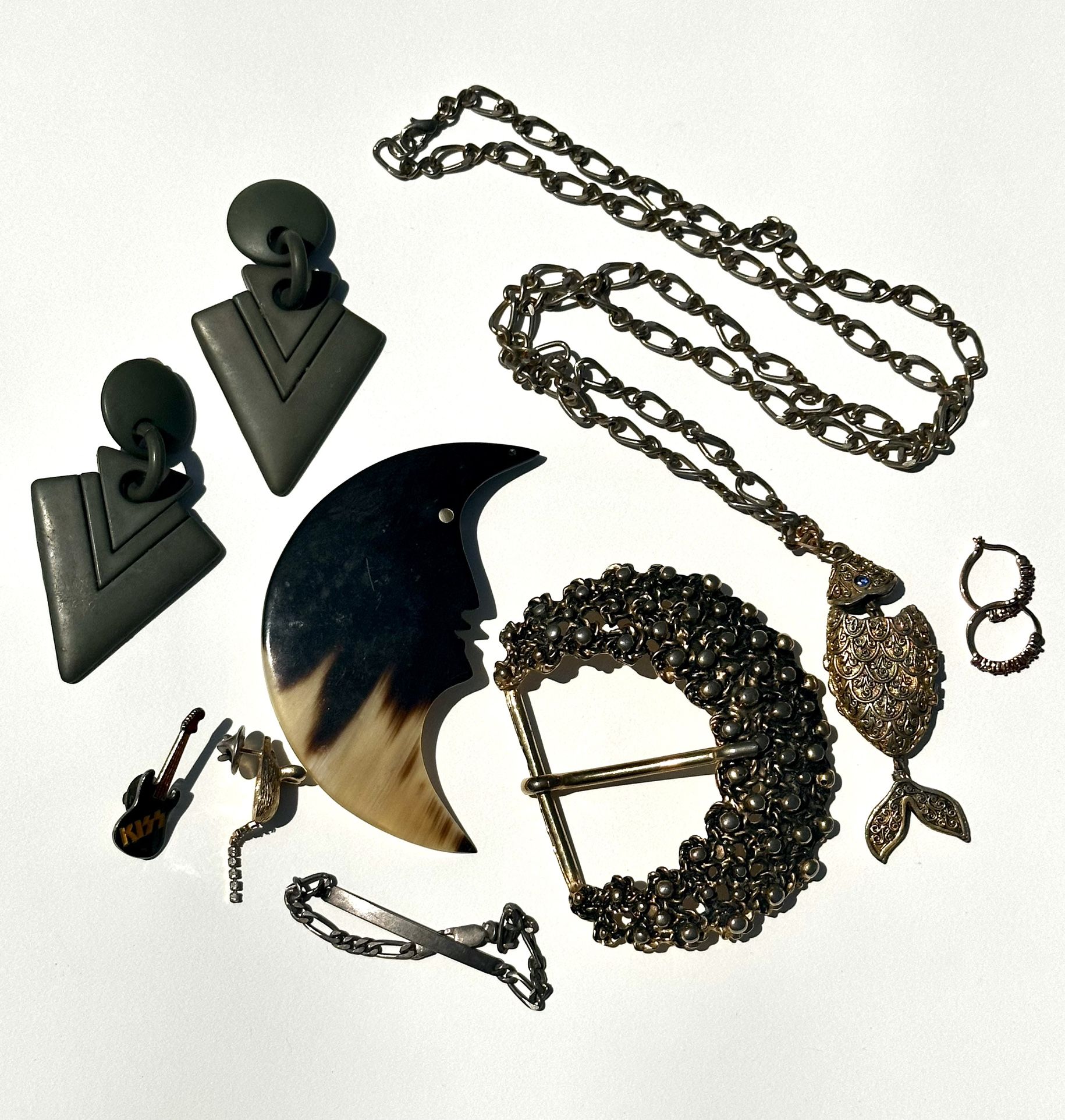 HUGE VINTAGE 70s/80s/90s/00s Accessory & Estate Jewelry bundle - Necklaces, Rings, Brooches, Etc