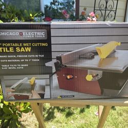 Chicago Electric 7" Portable Wet Cutting Tile Saw - Cut throught: marble, granite, porcelain & more.