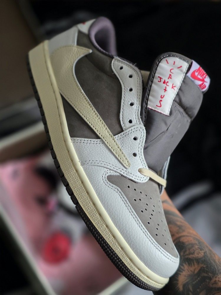 Jordan 1 Retro Low OG SP Travis Scott Reverse Mocha