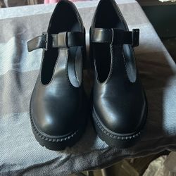 Women’s Shoes