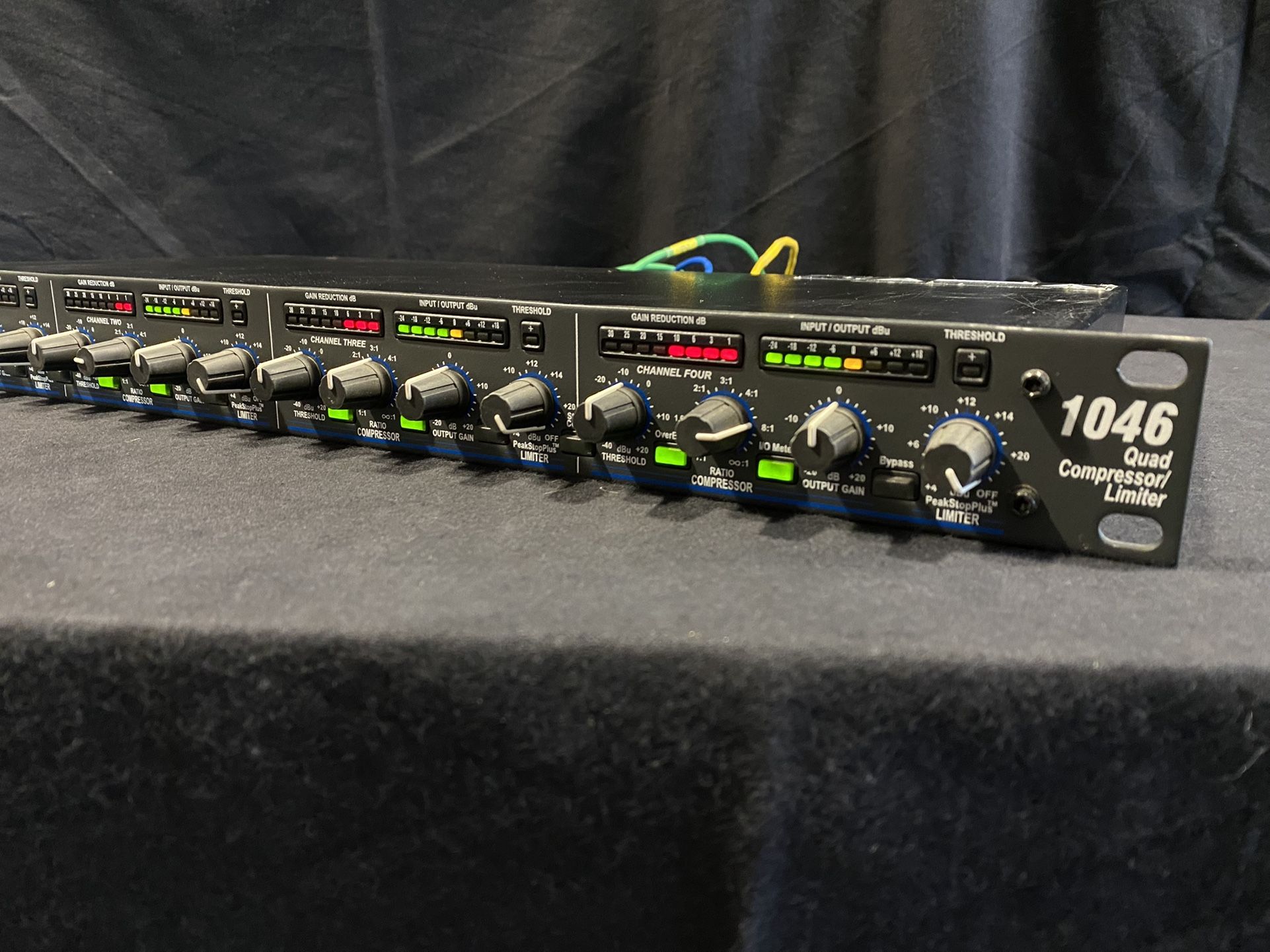 DBX 1046 Quad Compressor/Limiter