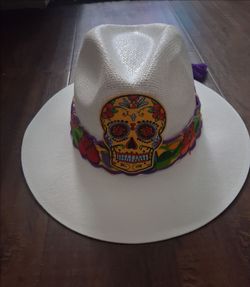 Artesanal Hand -Painted  Hat