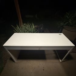 White Ikea Desk