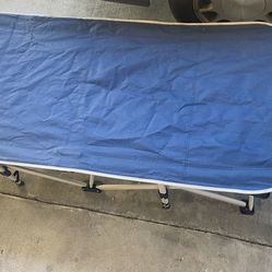Sleeping cot for camping 