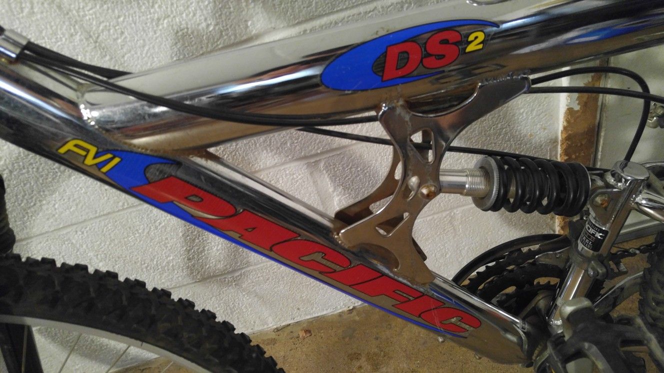 Pacific ds2 best sale mountain bike