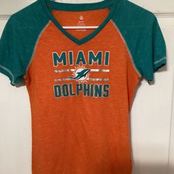  NFL Apparel -  Miami Dolphins Sleeve Tee - Size 3-5 Juniors Small 