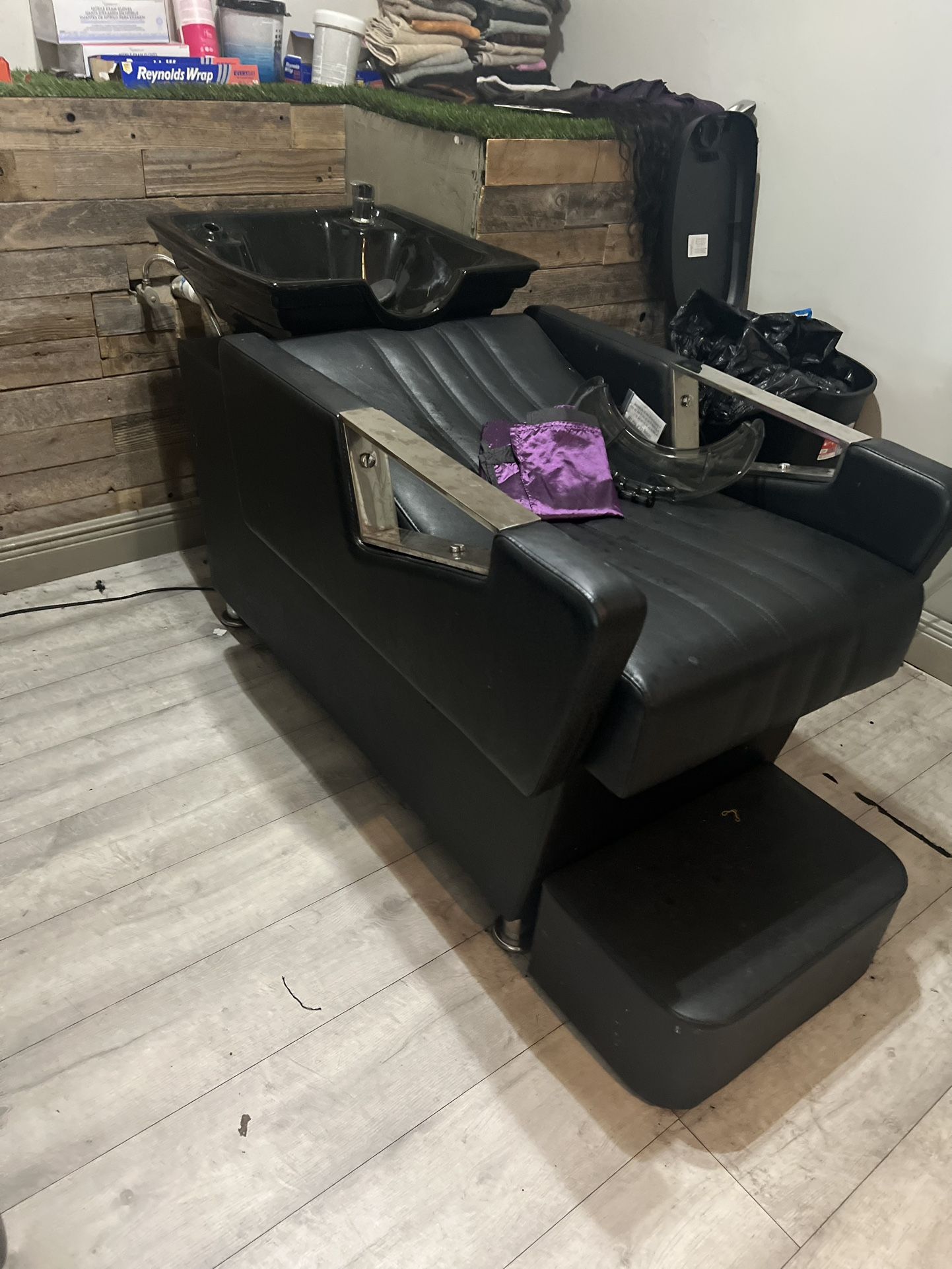 Salon sink