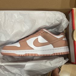 Nike Dunk Low Rose Whisper