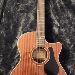 Alvarez RG266CE Acoustic Guitar With Built In Pick Up