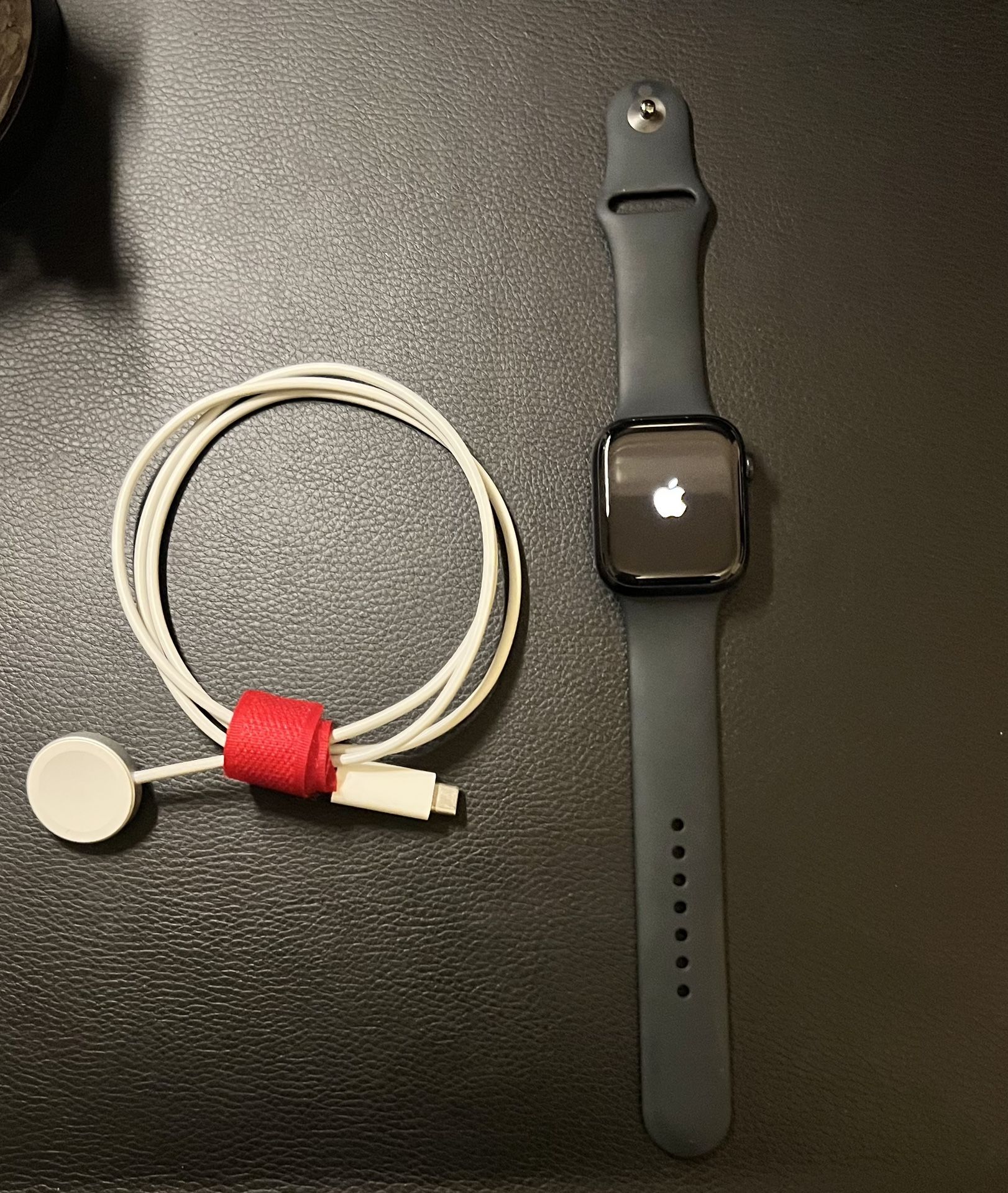 Apple Watch Series 8 45mm (GPS)