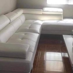 New Sectional W Adjustable Headrests .  White Leather .  106” X 77”.  Free Delivery !