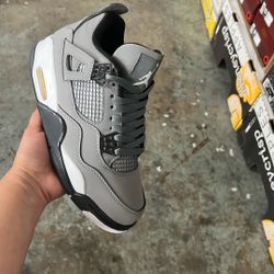 Jordan Retro 4 - Size 13 Men ONLY 