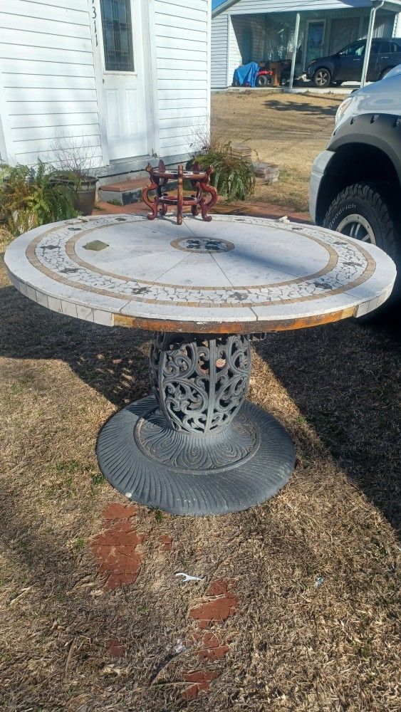 Exterior Table