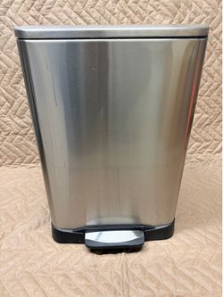 Trash can