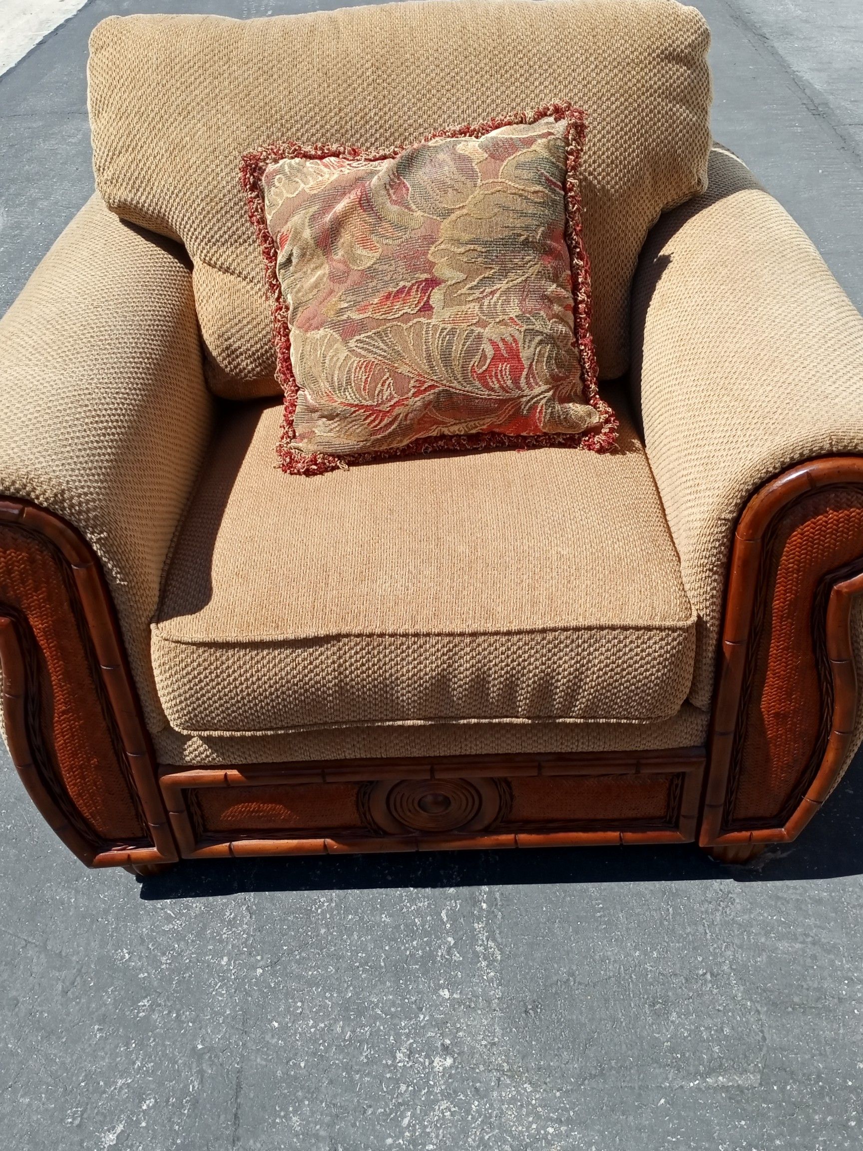 RC Willey Livingroom Set Free Delivery Excellent Condition