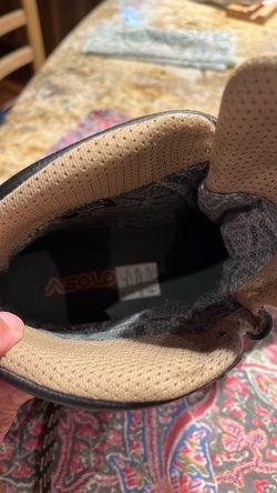 Hiking boots for women