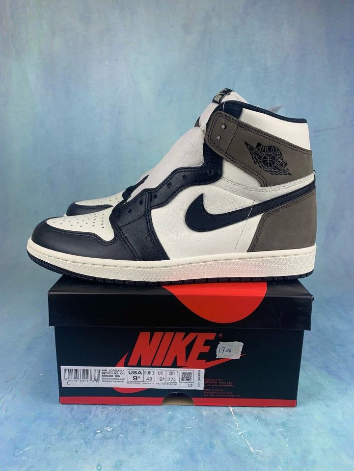 ππΊ πΊπ² π¨π§ π’π΄γππΌπ½π€π’ππ€π¬πππγ Jordan 1 dark mocha