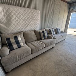 2 Pc Sofa & Love Seat