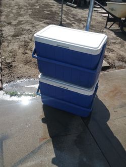 2 Coleman ice chest