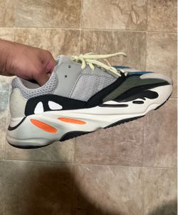 Yeezy 700 size 11