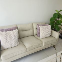 Rooms To Go Leather Couch 