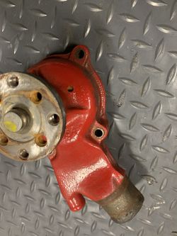 Volvo Penta 3.0L water pump