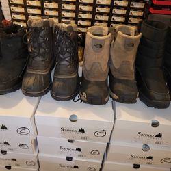 SNOW BOOTS FOR SALE DIFERENTS SIZES AVAILABLE 