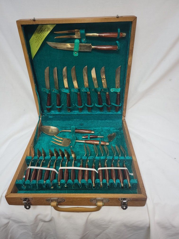 VINTAGE THAI 29pc FLATWARE MID 20 CENTURY