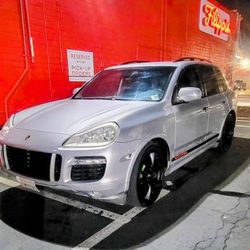 2004 Porsche Cayenne