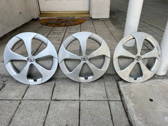 Toyota 15” Hub Caps For Prius