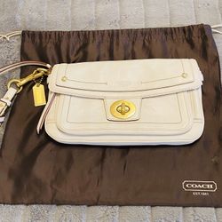 Vintage Coach White Clutch Purse