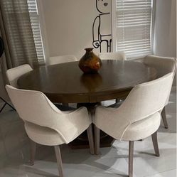 Round Wood table , Comfortable Chairs ‼️No credit check 🚚‼️