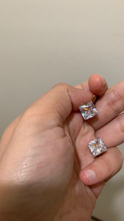 3+ carat cubic zirconia in rose gold earring