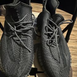 Yeezy 350 Black Non Reflective 