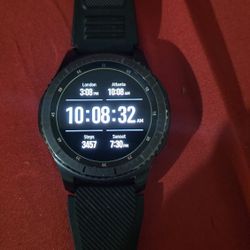 Samsung Gear S3 Frontier smartwatch. 