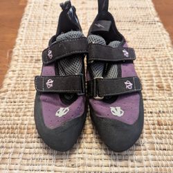 Women's Evolv Rock Climbing Shoes 7.5