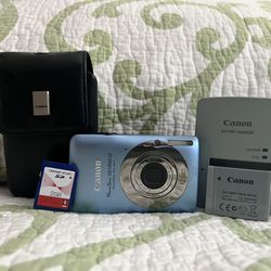 Canon PowerShot SD 1300 IS Digital ELPH Digital Camera Blue