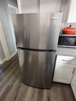 Frigidaire Stainless Steel 60 1/2 Inch Top Freezer Refrigerator