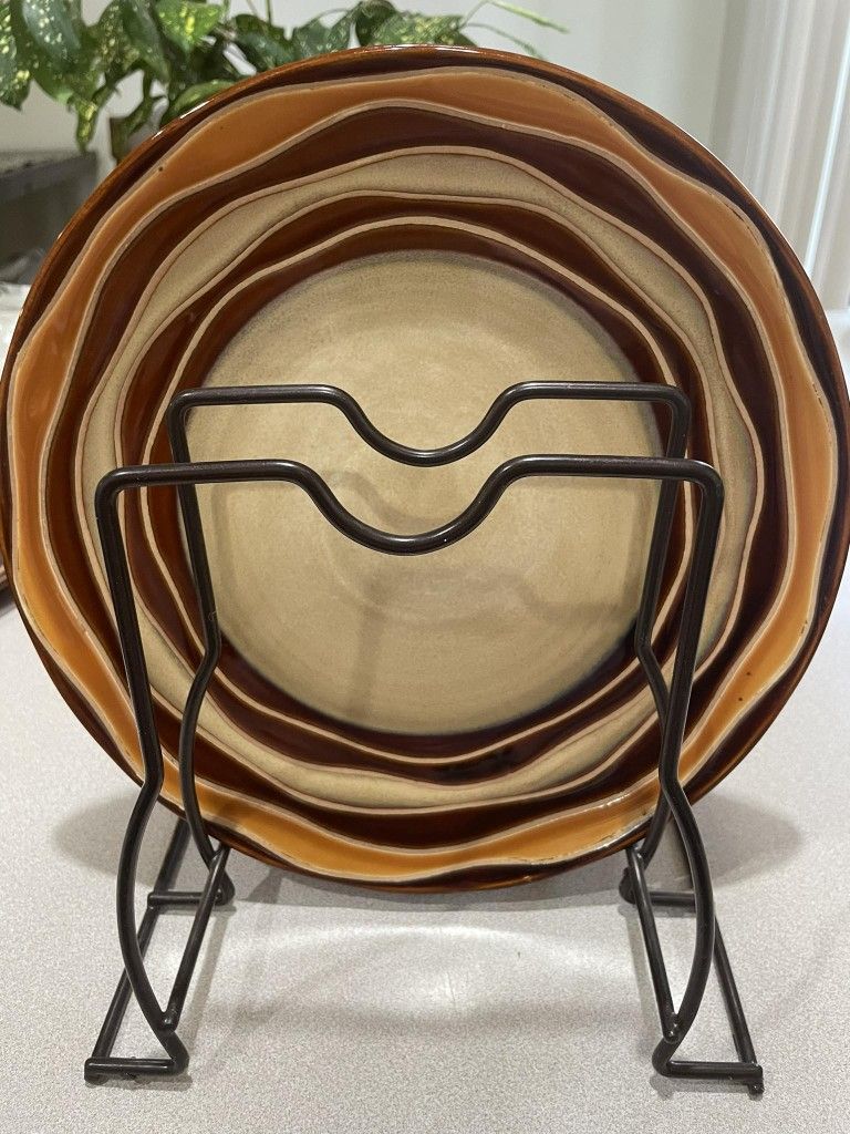 12-Piece Set Of Dishes
