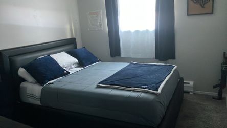 Queen bed
