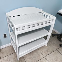 Changing Table + Changing Pad