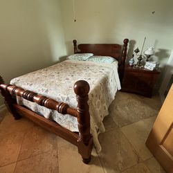 Antique Bedroom Set 