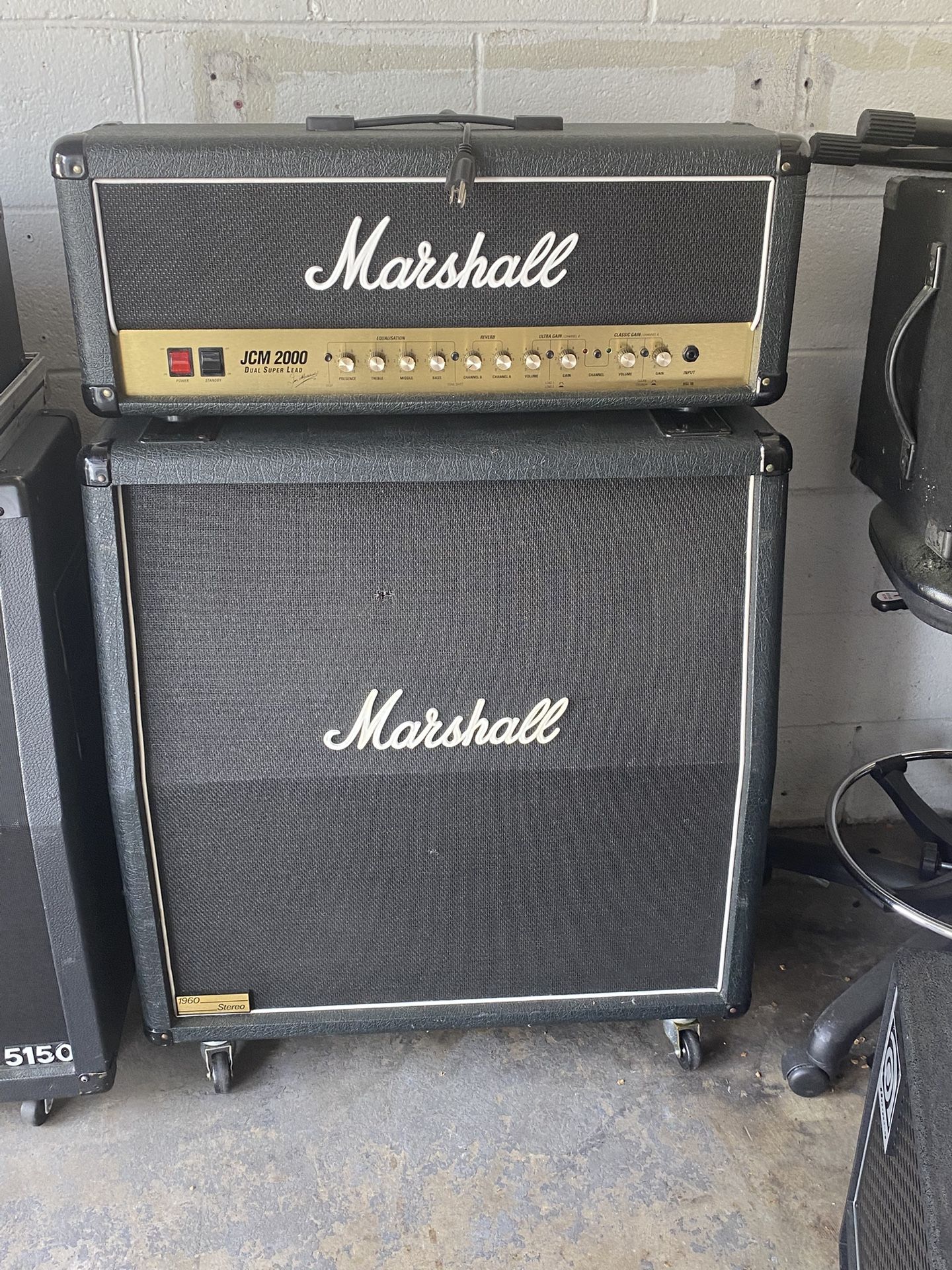Peavey And Marshall Amp
