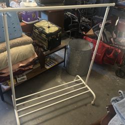 Clothing rack 