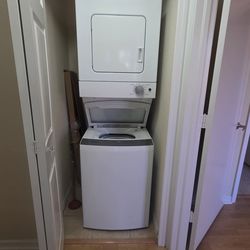 stackable   washer   and dryer