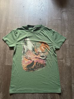 Green Howling Wolf Graphic T-Shirt